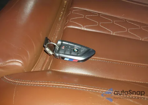 2021 BMW X7 xDrive40I z USA, uszkodzony, nr VIN 5UXCW2C01M9F19564